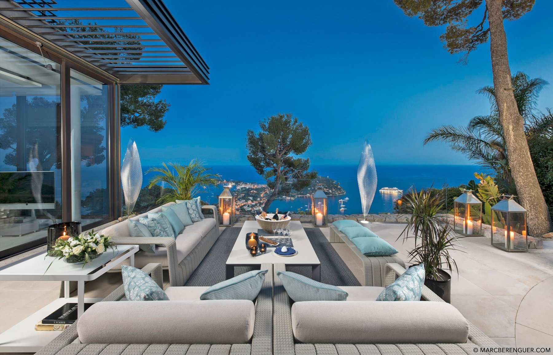 Homepage welcome image of luxury villa