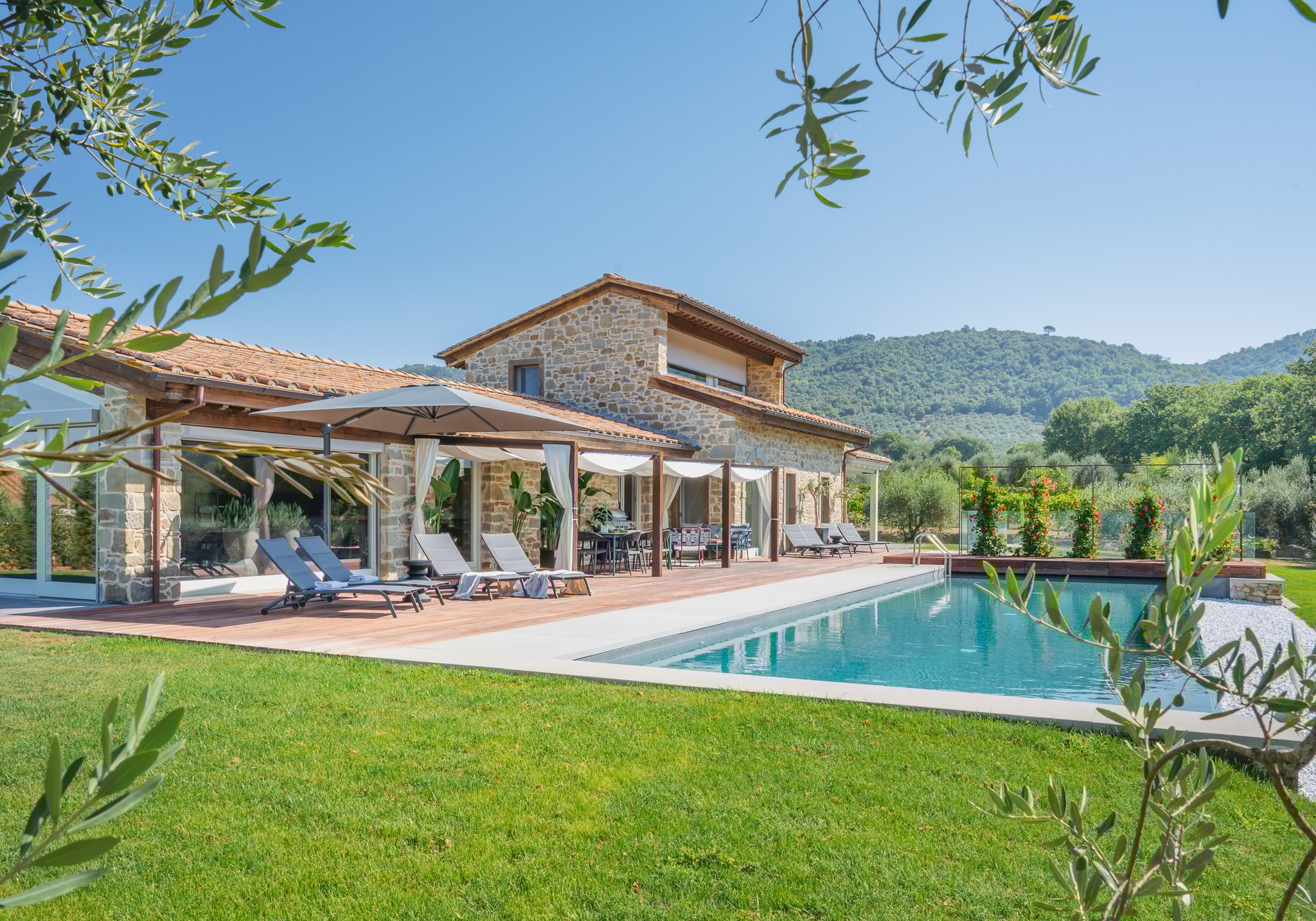 Villa Trasimeno Tuscany Luxury Holiday Villa Rental