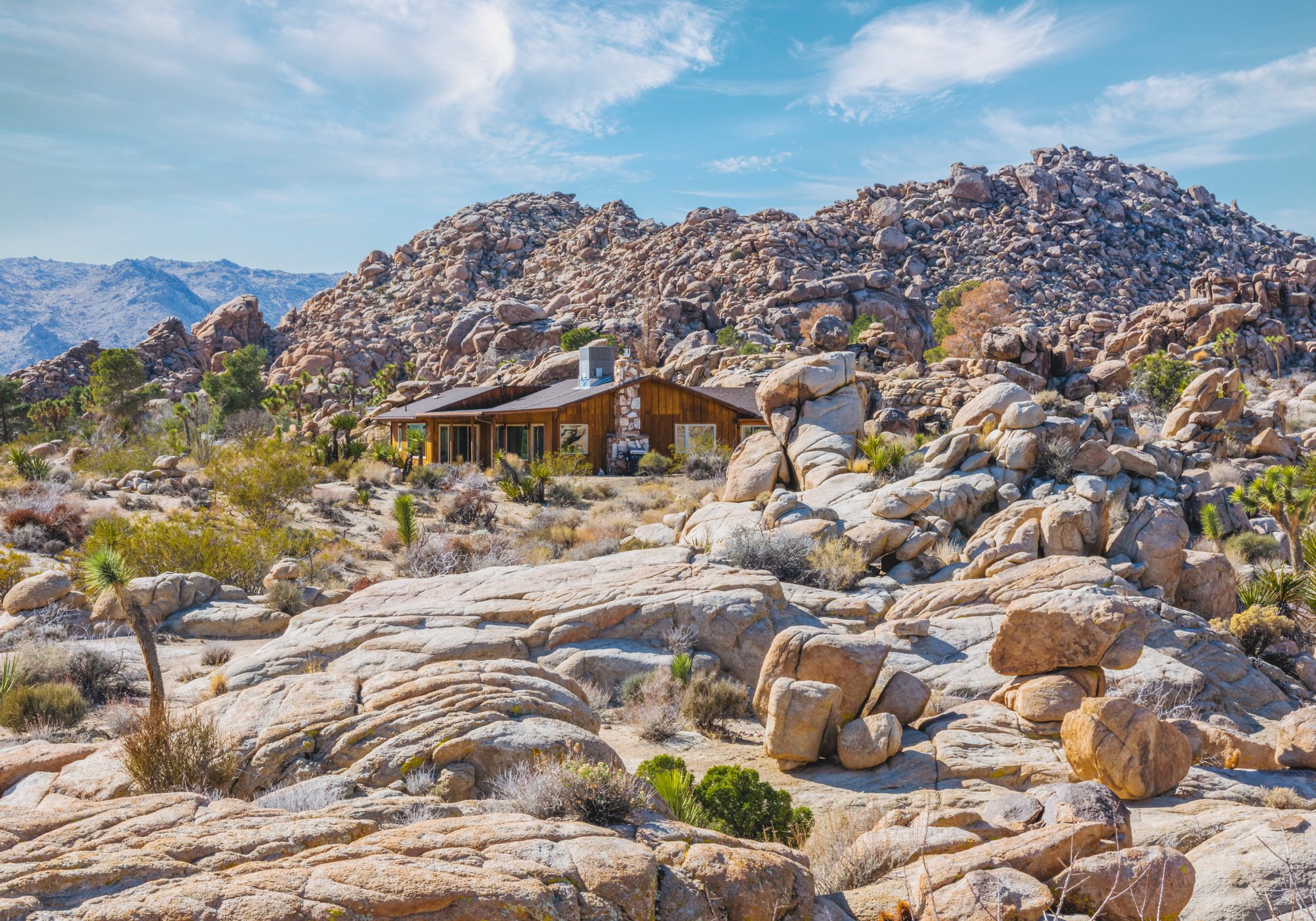 Rocky Cabin Joshua Tree Luxury Vacation Villa Rental