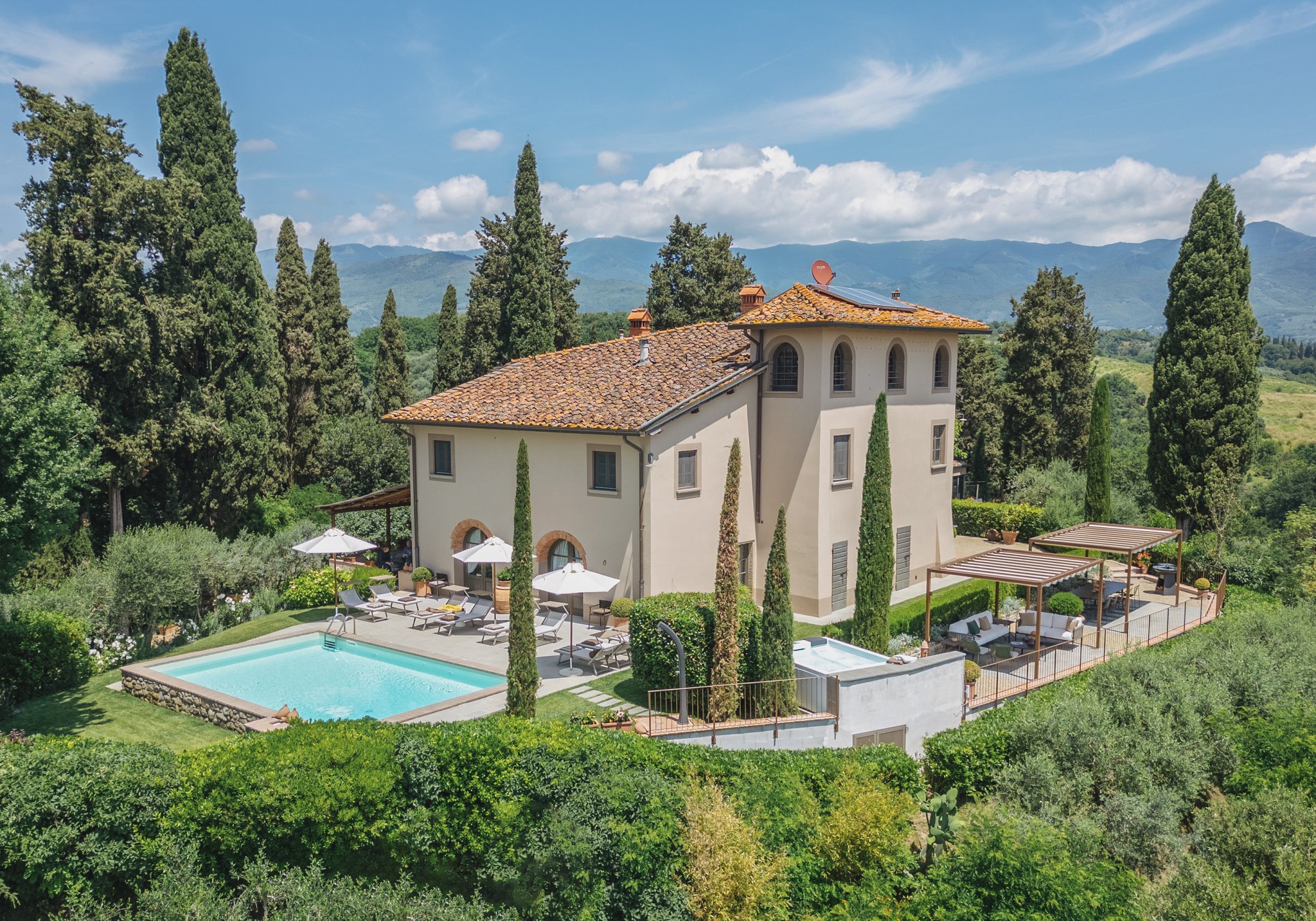 Villa Terranuova Tuscany Luxury Vacation Villa Rental
