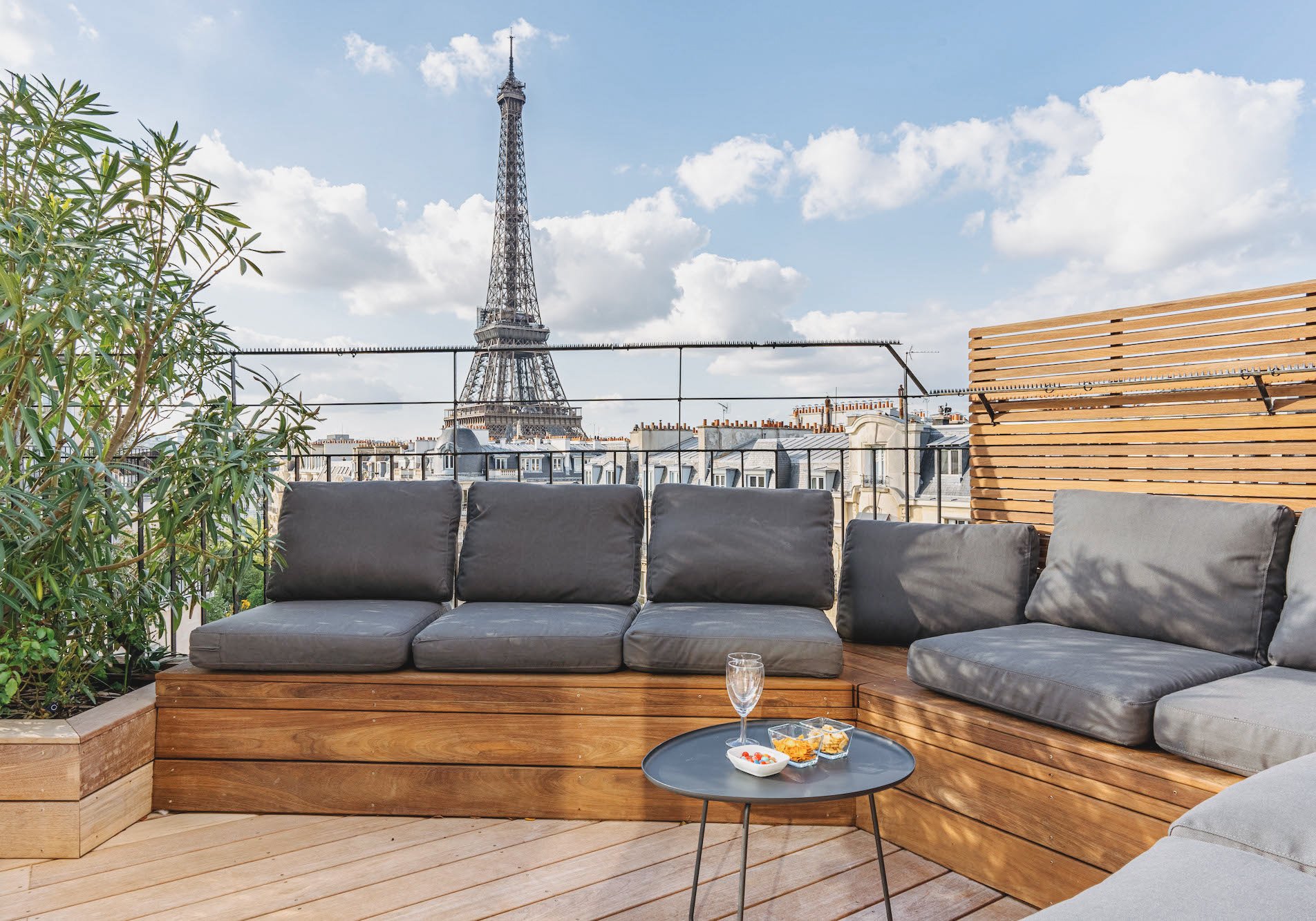 Apartment Eiffel View Paris Luxury Holiday Rental