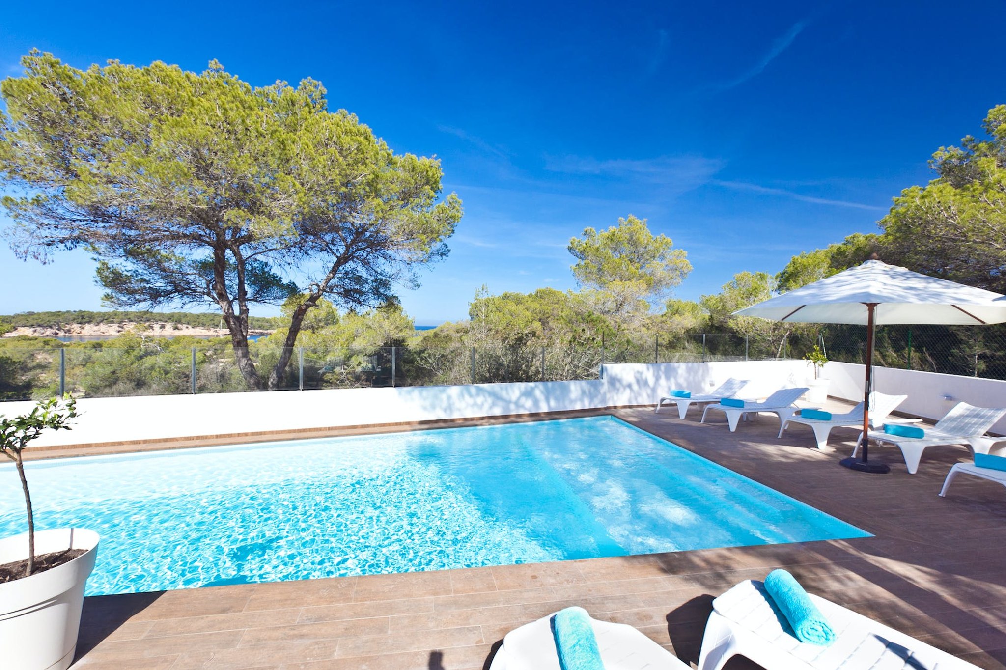 Ibiza-beachfront-holiday-villa-rental-IB1077-1