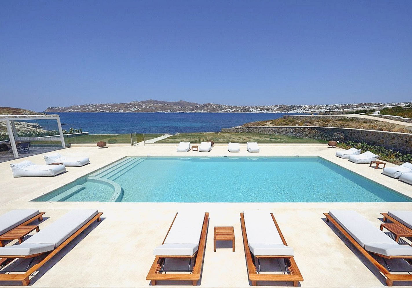 1-Mykonos-luxury-villa-rental-pool-MK1052