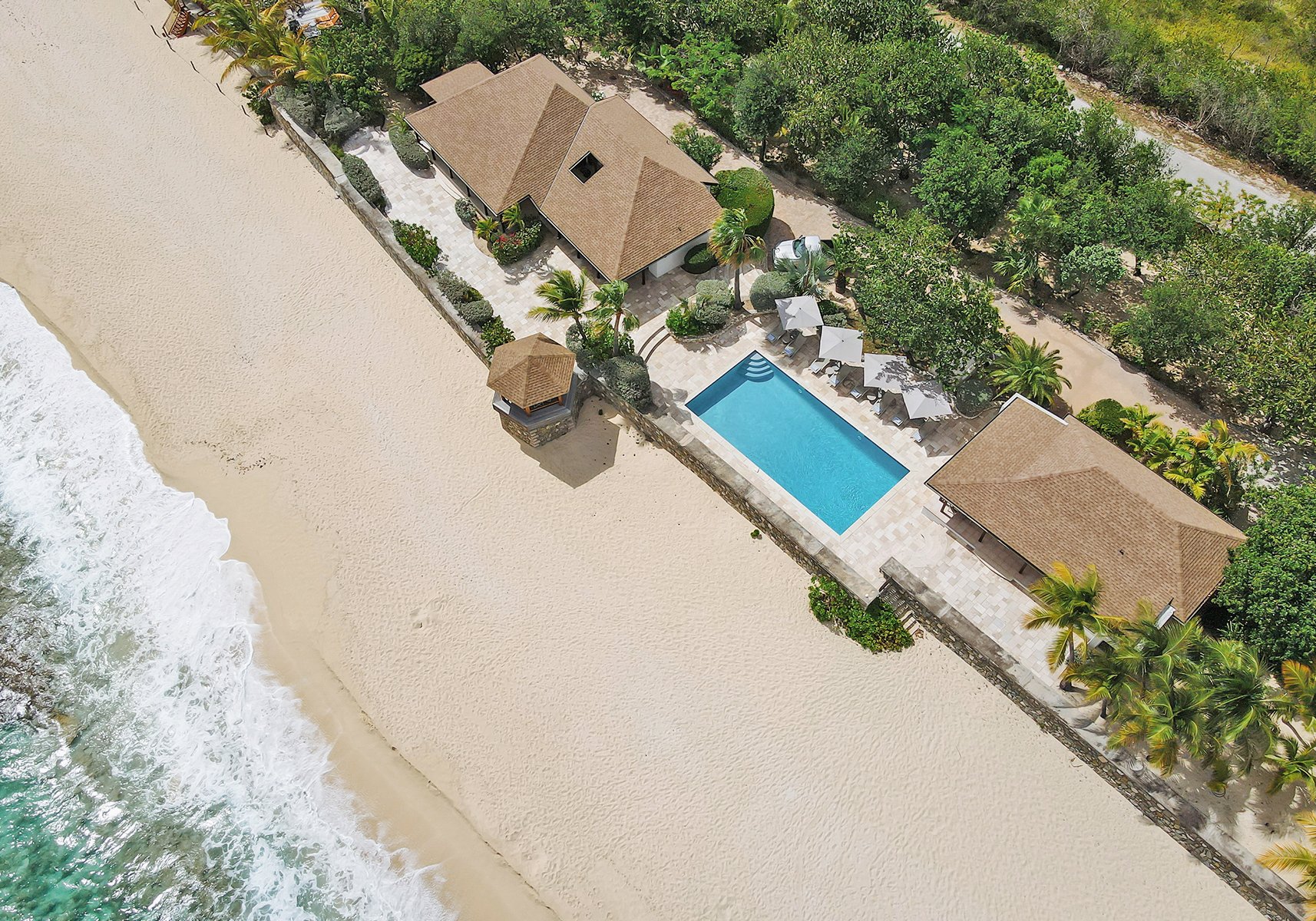 Ocean Breeze Haven St. Martin Luxury Beachfront Vacation Villa Rental
