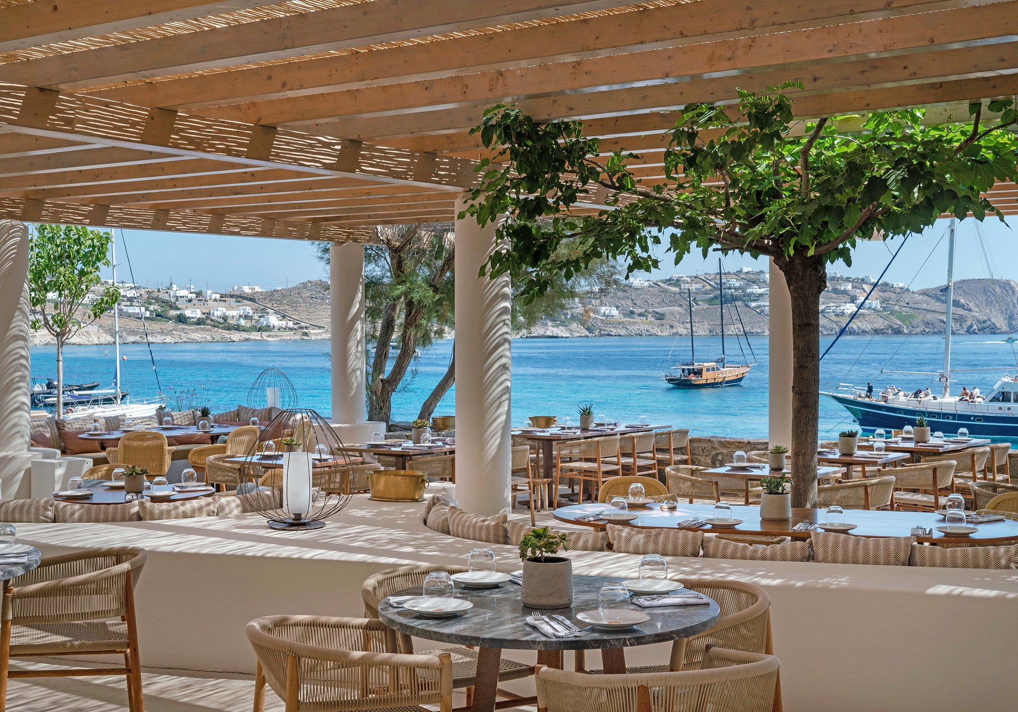 best-seaside-restaurants-in-greece