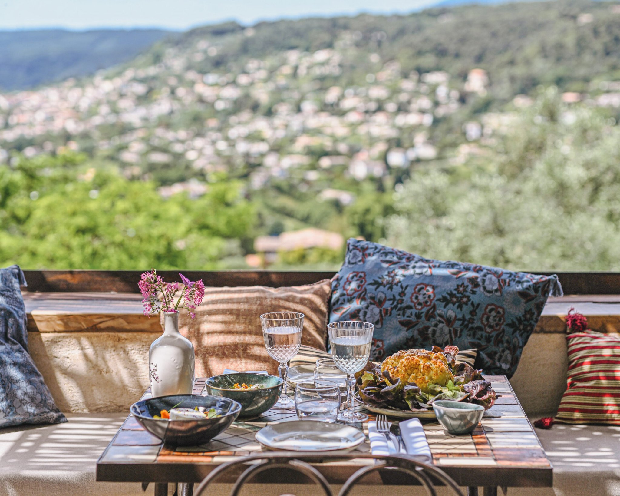 Les-Remparts-restaurant-St-Paul-de-Vence-French-Riviera