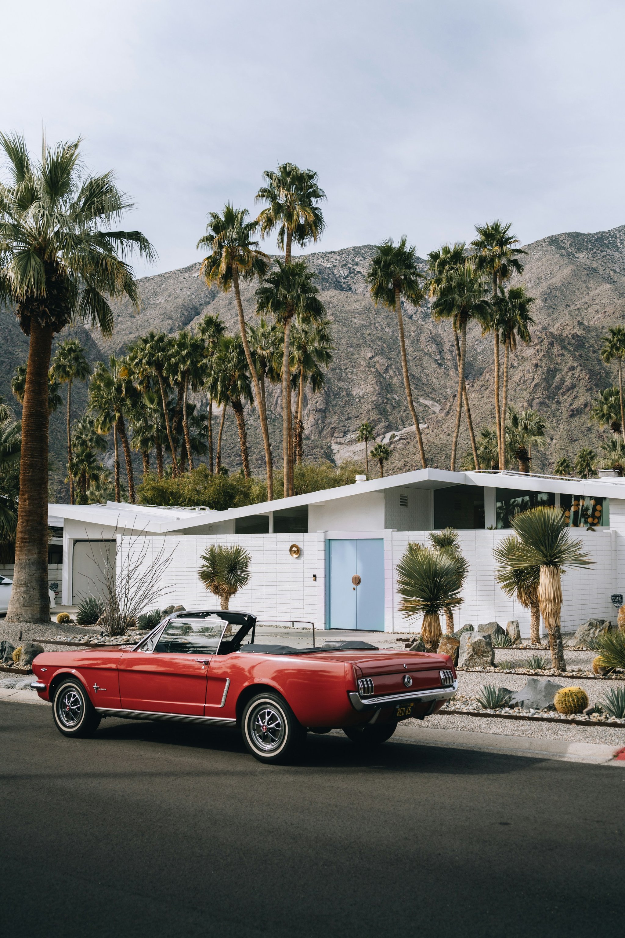 palm-springs-luxury-vacation-rentals.jpg