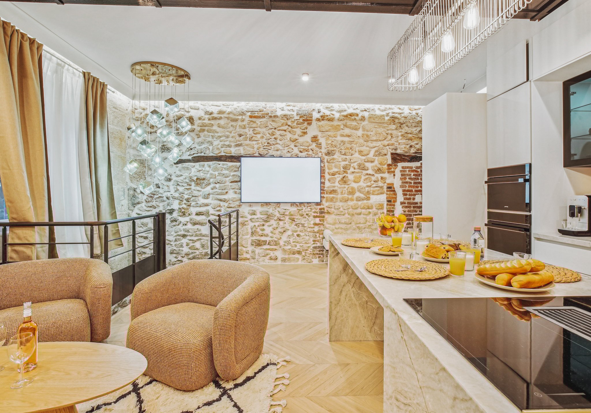 Duplex St. Sabins Paris Luxury Vacation Apartment