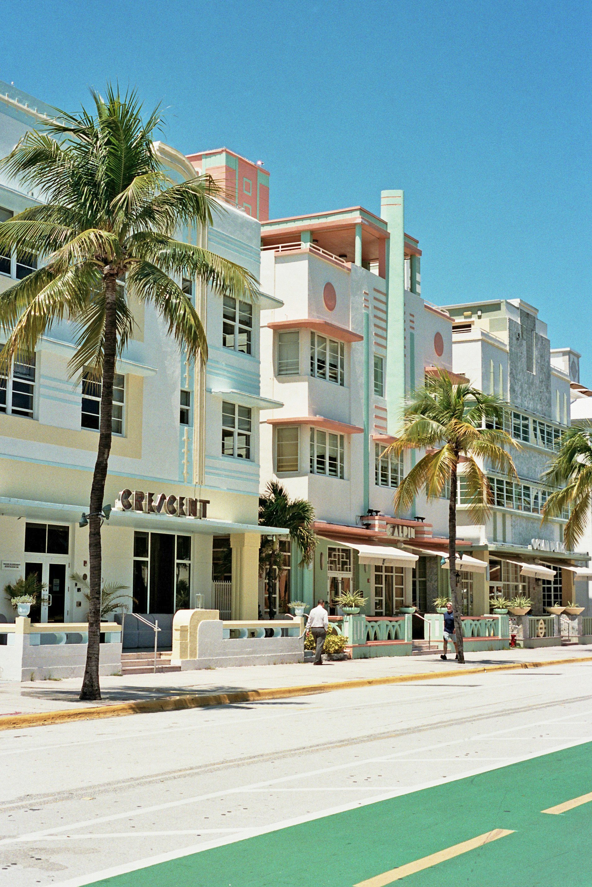 miami-luxury-villa-rentals-b.jpg