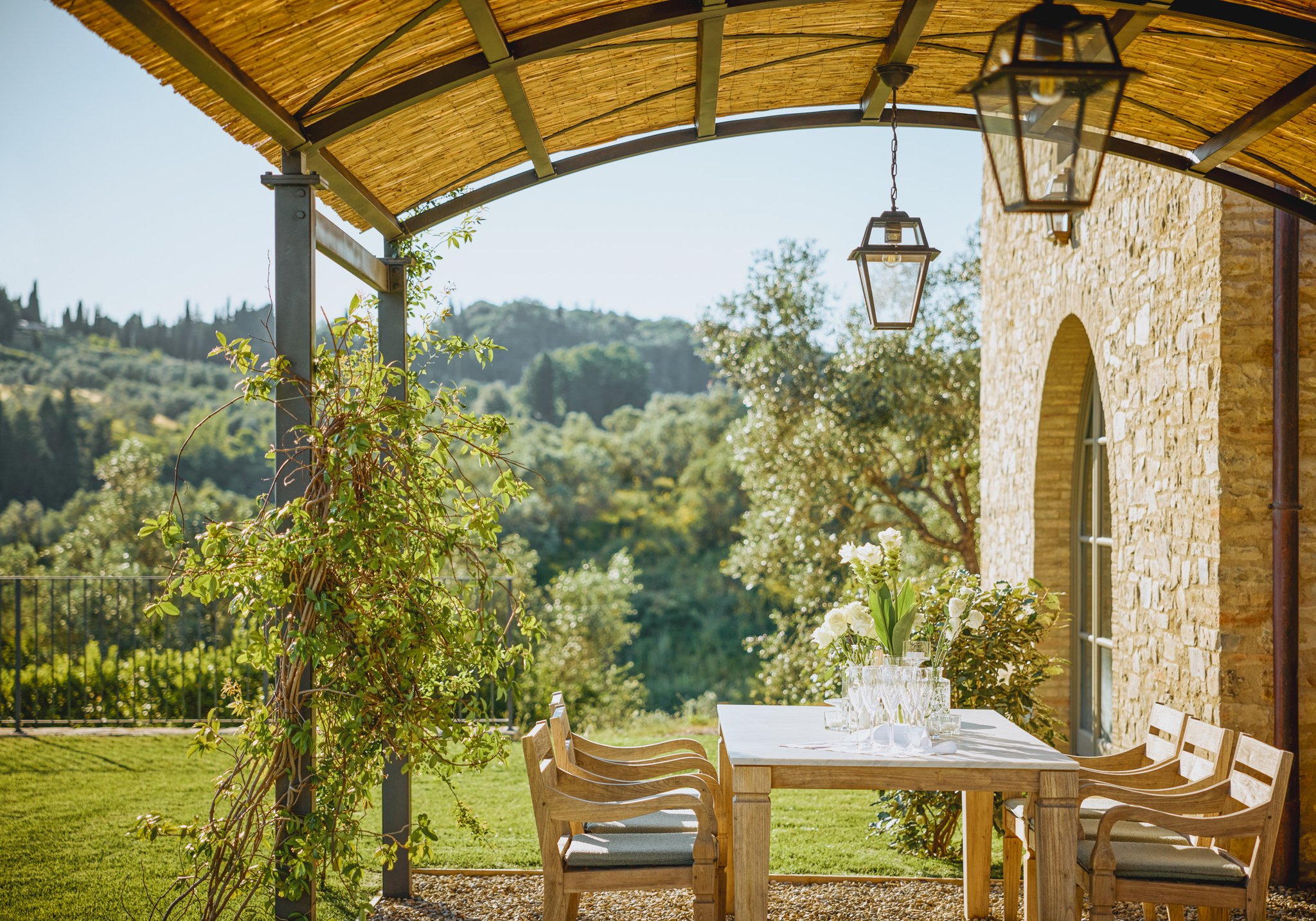 19-Tuscany-Luxury-Villa-Rental-Outdoor-Dinnig-area-TU1083.jpg