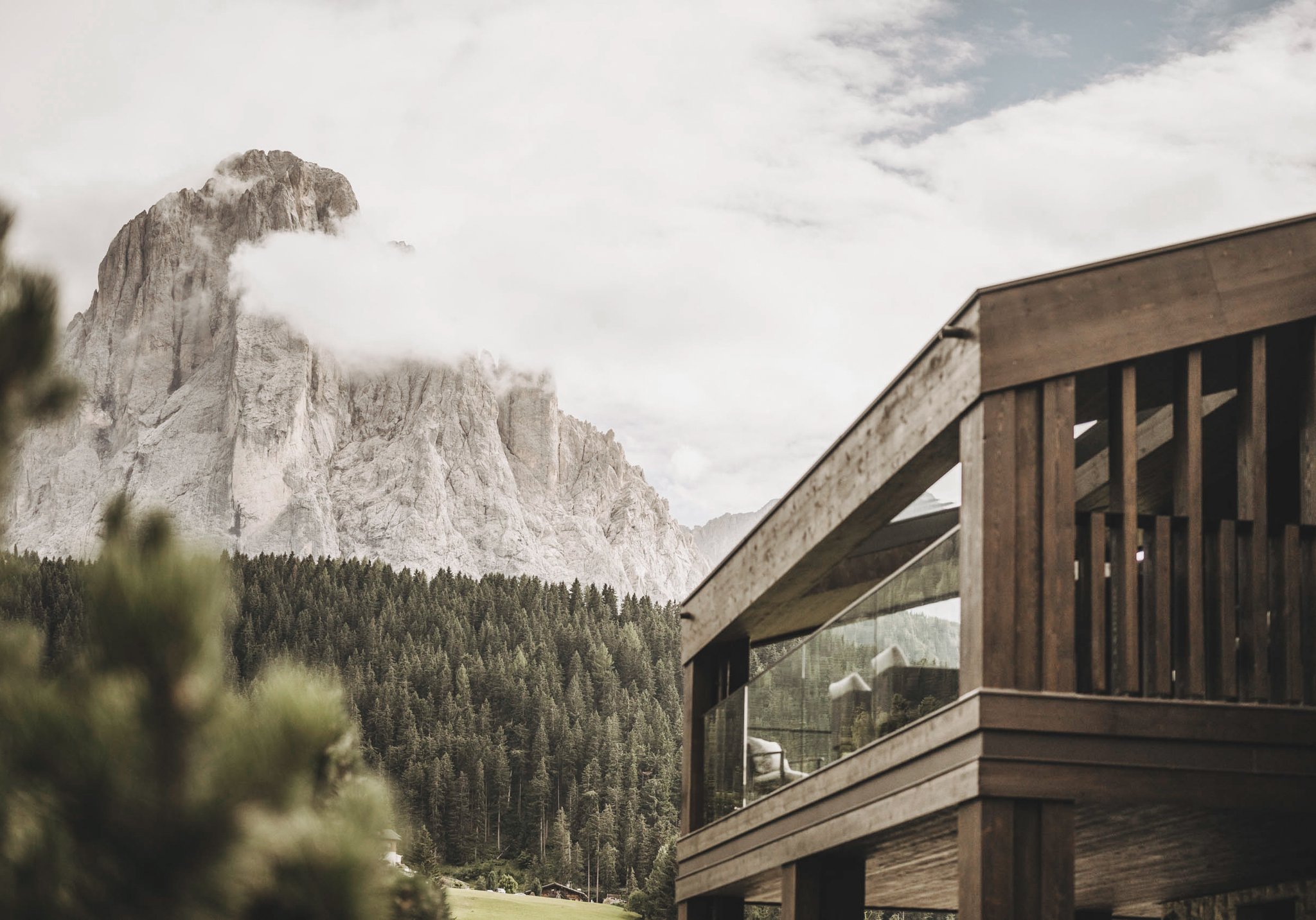 62-Dolomites-Luxury-Chalet-Rental-outdoor-area-DOL1001.jpg