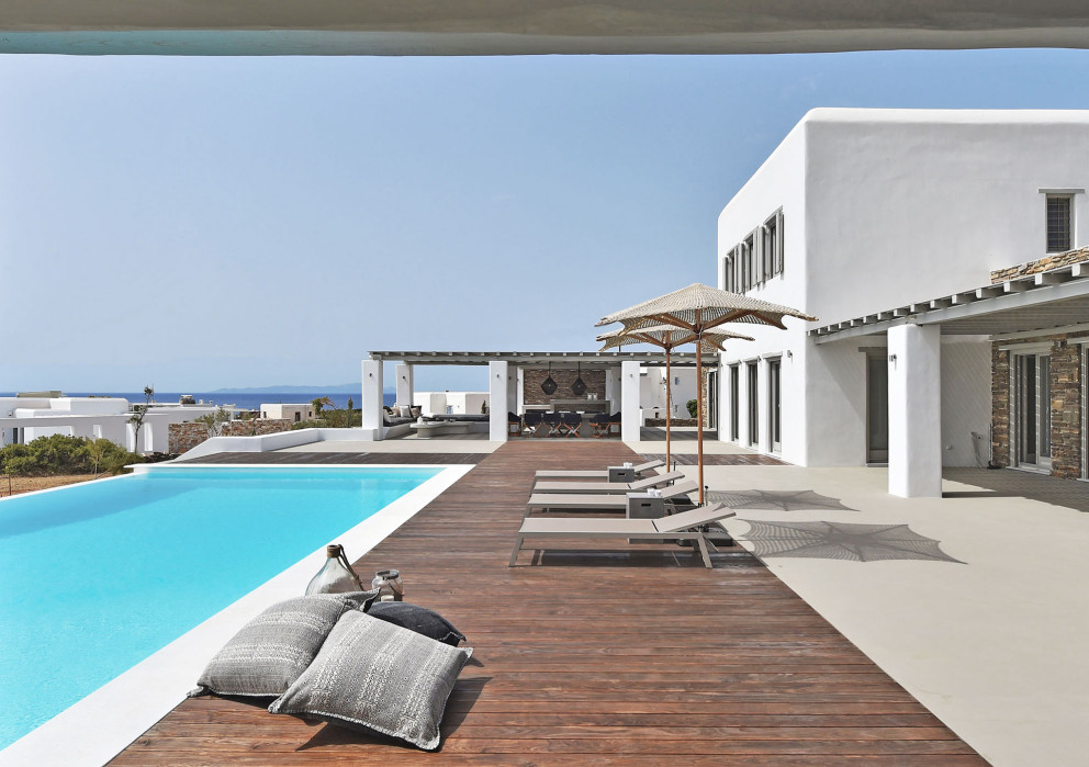 Lolantonis Retreat Paros