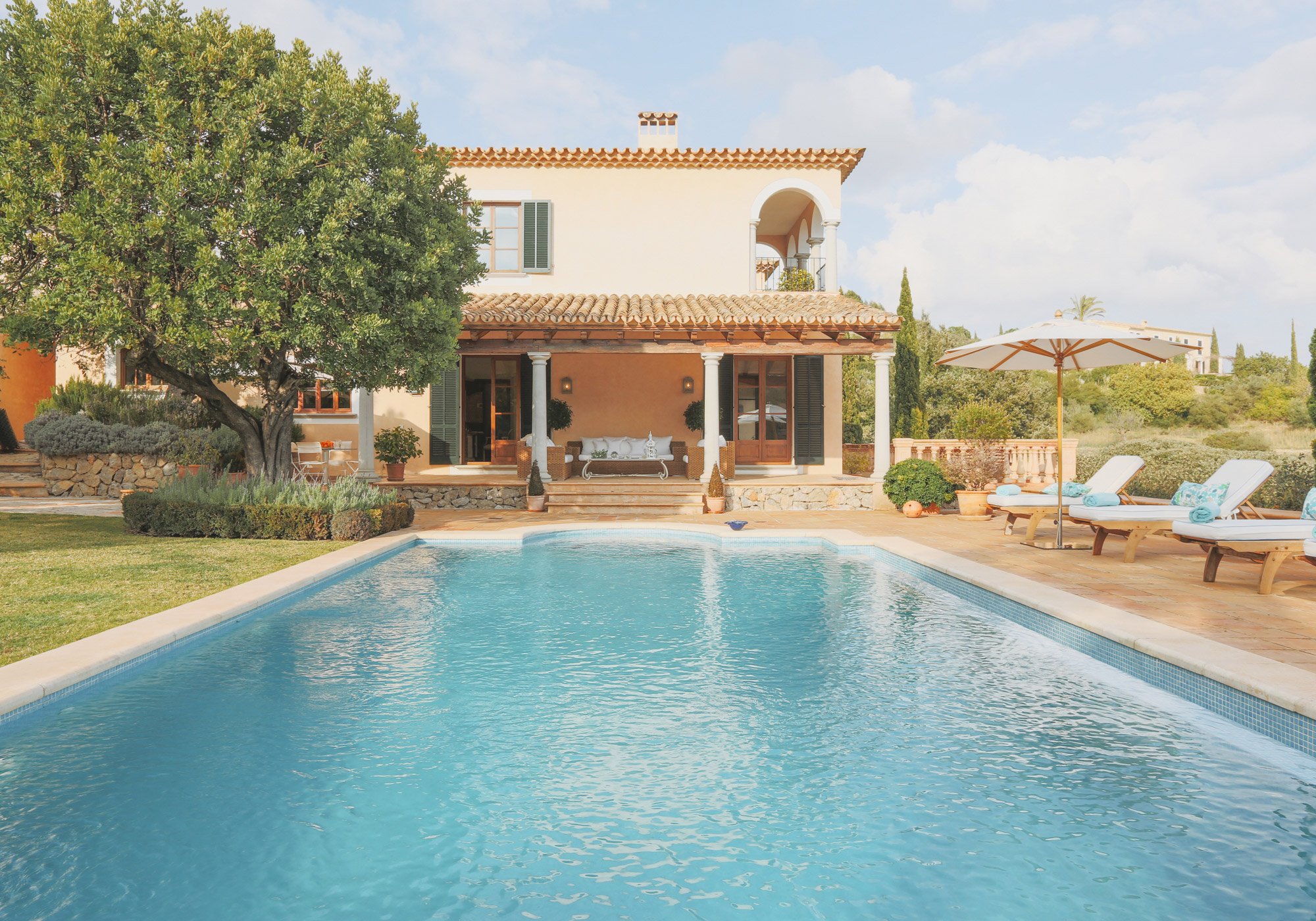 1-Mallorca-Spanish-Holiday-Villa-Rental-Pool-MA1033